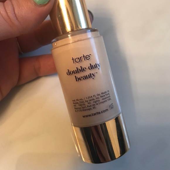 Tarte porcelain beige foundation